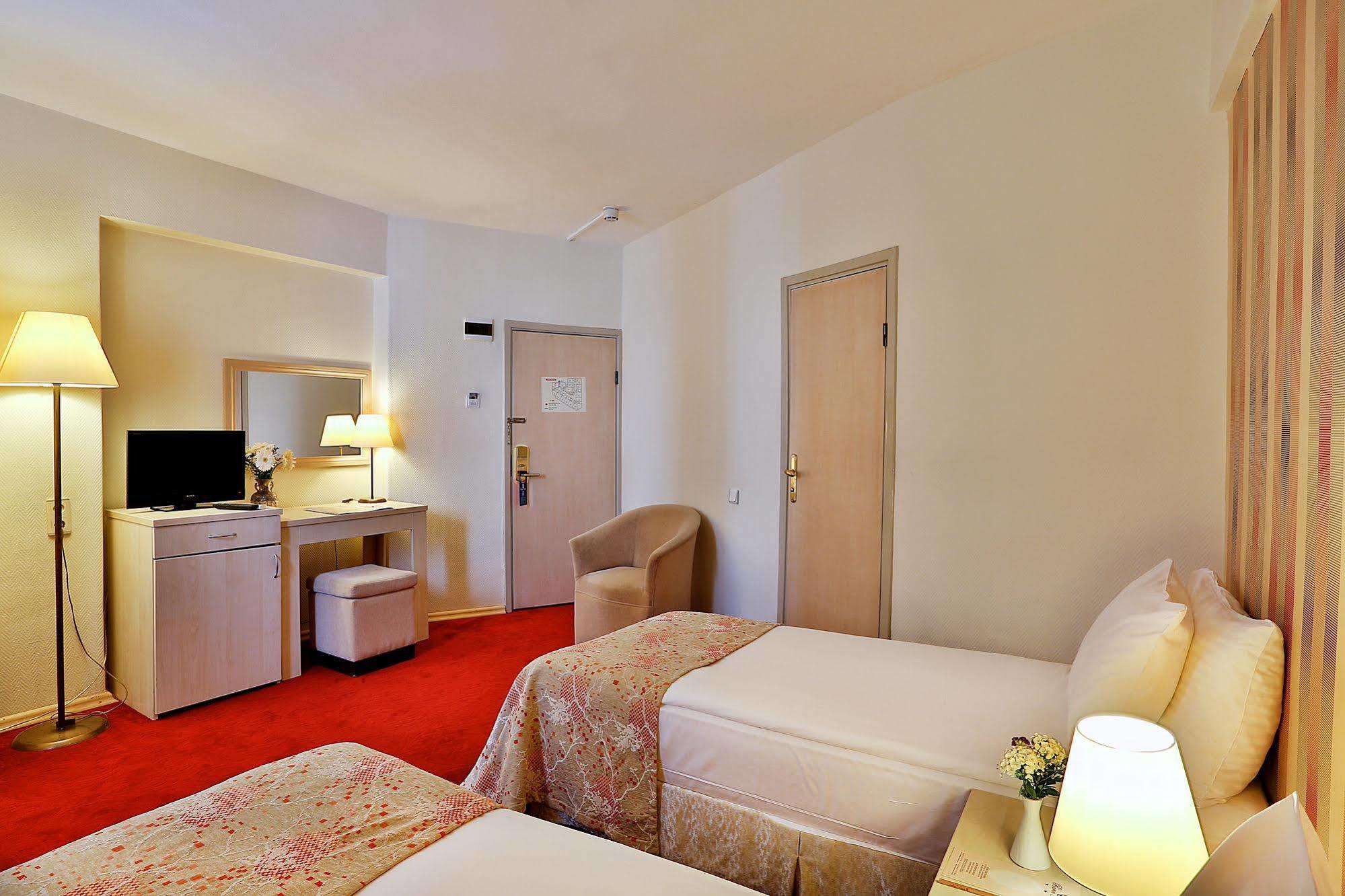 Barin Hotel Istambul Exterior foto
